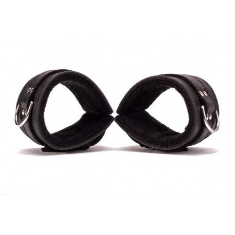 hand-cuffs-grain-leather